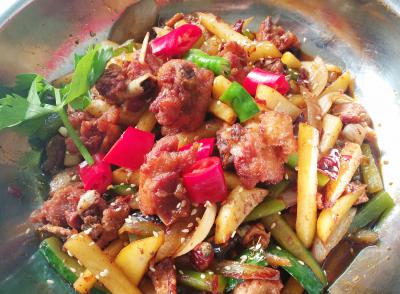 麻辣干鍋技術(shù)培訓(xùn)學(xué)校有哪些？飄味緣培訓(xùn)學(xué)校深度解析